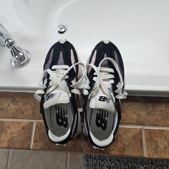 New Balance 327 pink & black - Picture 2 of 5